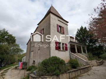 Maison 7 pièces 230 m²