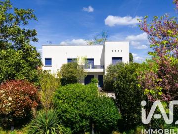 Maison 7 pièces 280 m²