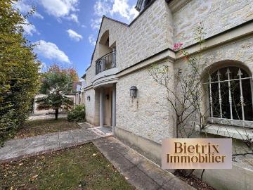 Maison 7 pièces, 215 m² à louer à L'Isle Adam 95290