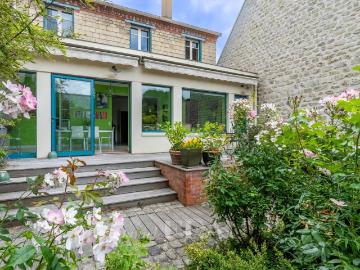 Maison 7 pièces 216 m²