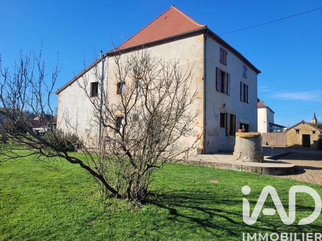 Maison 7 pièces 216 m²