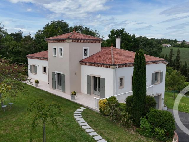 Maison 7 pièces 216 m²