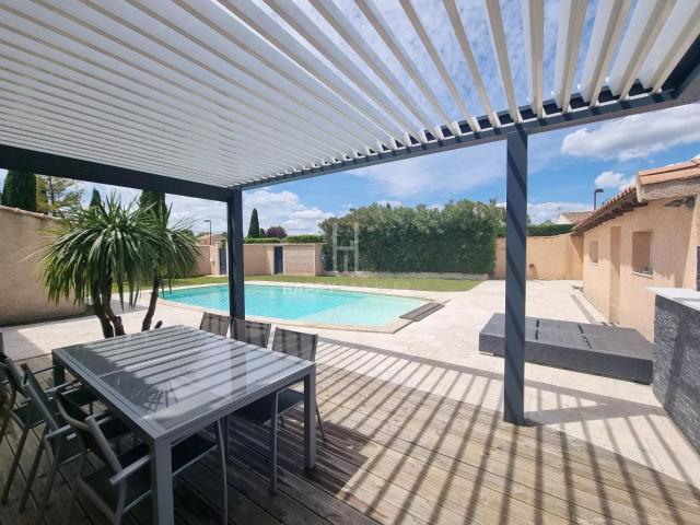 Maison 7 pièces 216 m²