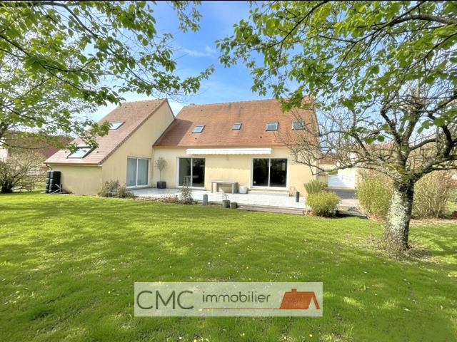 Maison 7 pièces 216 m²