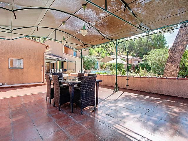 Maison 7 pièces 216 m²