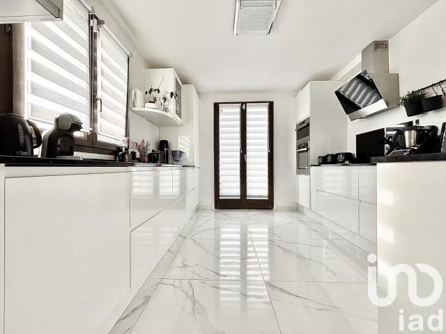Maison 7 pièces 216 m²