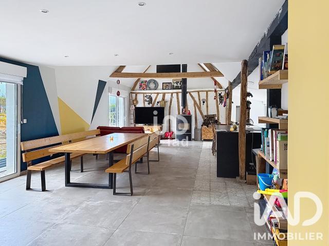 Maison 7 pièces 216 m²