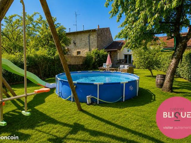 Maison 7 pièces 216 m²