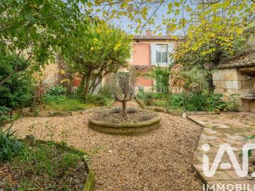 Maison 7 pièces 217 m²