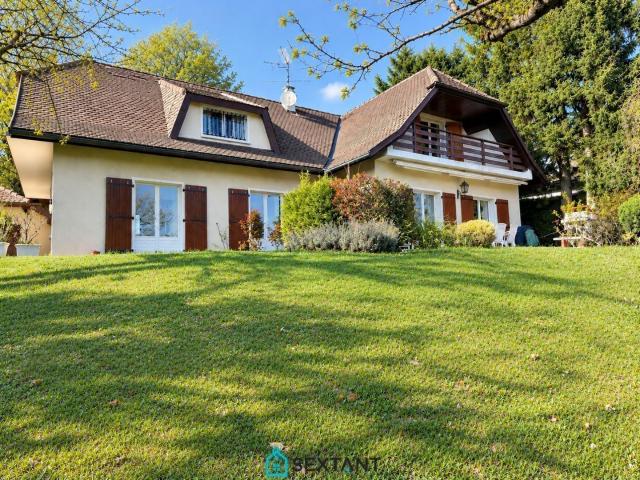 Maison 7 pièces 217 m²