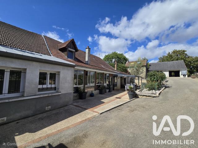 Maison 7 pièces 217 m²