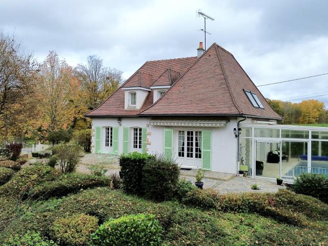 Maison 7 pièces 217 m²
