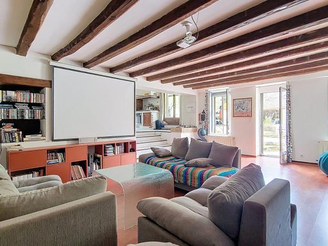 Maison 7 pièces 250 m²