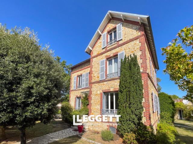 Maison 7 pièces 217 m²