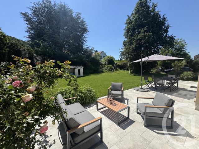 Maison 7 pièces 217 m²