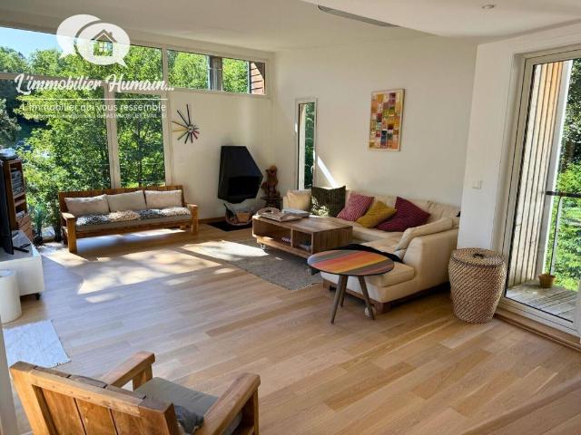 Maison 7 pièces 218 m²