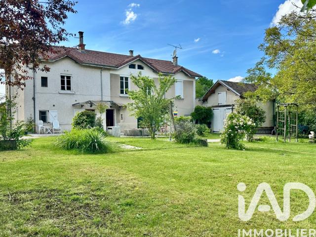 Maison 7 pièces 218 m²