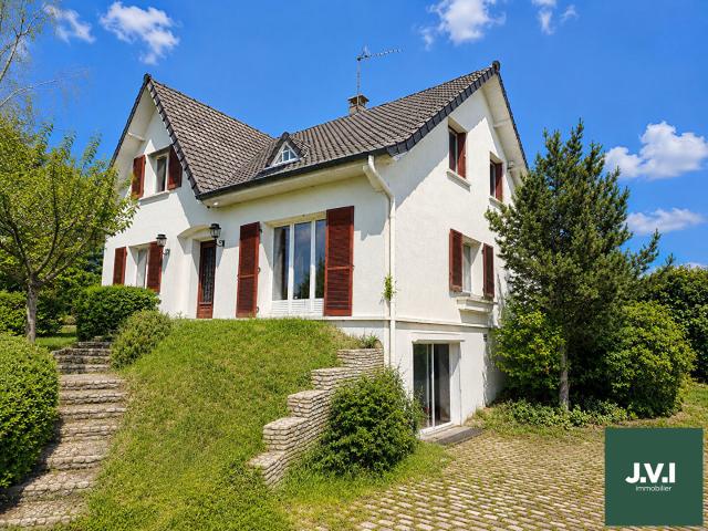 Maison 7 pièces 218 m²