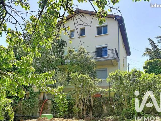 Maison 7 pièces 218 m²