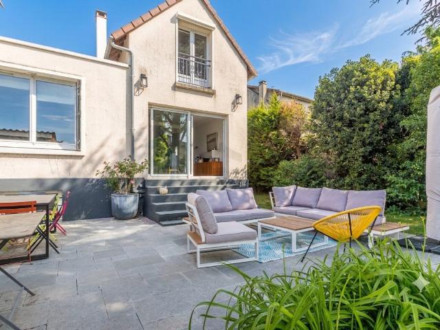 Maison 7 pièces 219 m²
