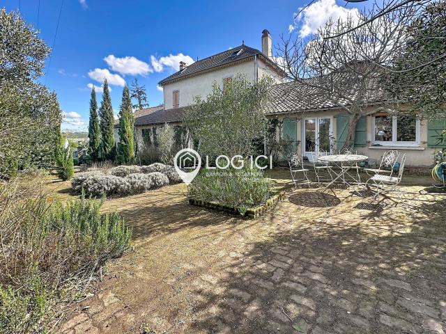 Maison 7 pièces 219 m²