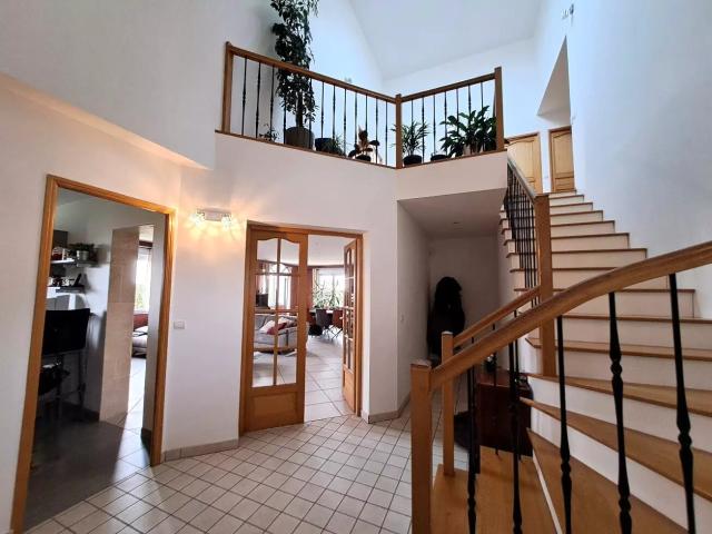 Maison 7 pièces 219 m²