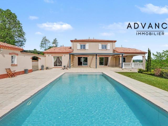 Maison 7 pièces 219 m²