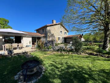 Maison 7 pièces 219 m²