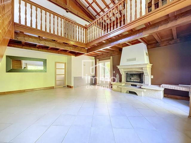Maison 7 pièces 219 m²