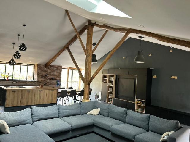 Maison 7 pièces 219 m²