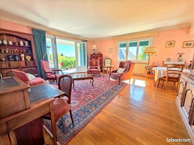 Maison 7 pièces 219 m²