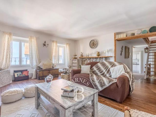 Maison 7 pièces 219 m²