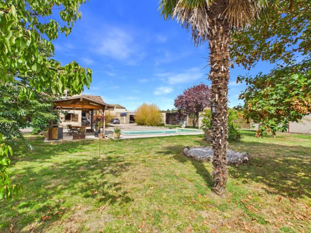 Maison 7 pièces 219 m²