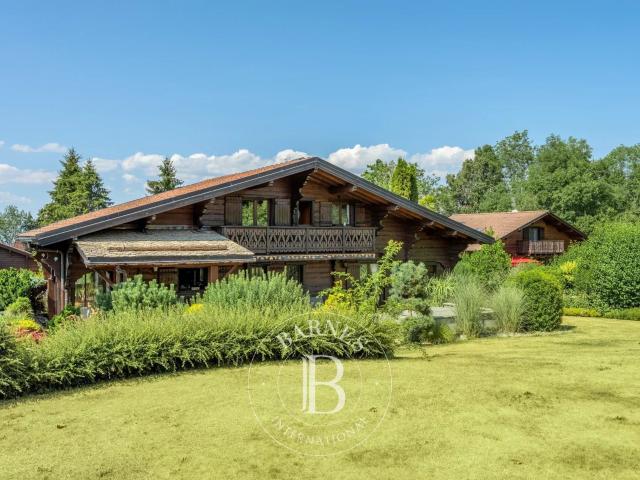 Maison 7 pièces 210 m²