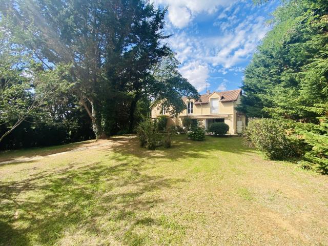 Maison 7 pièces 210 m²