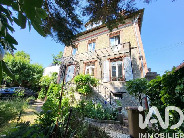 Maison 7 pièces 210 m²