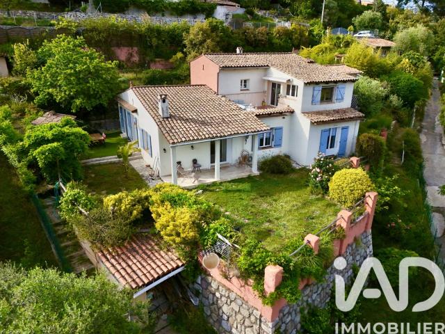 Maison 7 pièces 210 m²