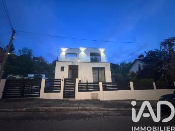 Maison 7 pièces 210 m²