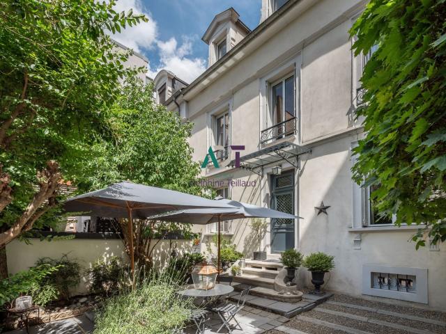 Maison 7 pièces 210 m²