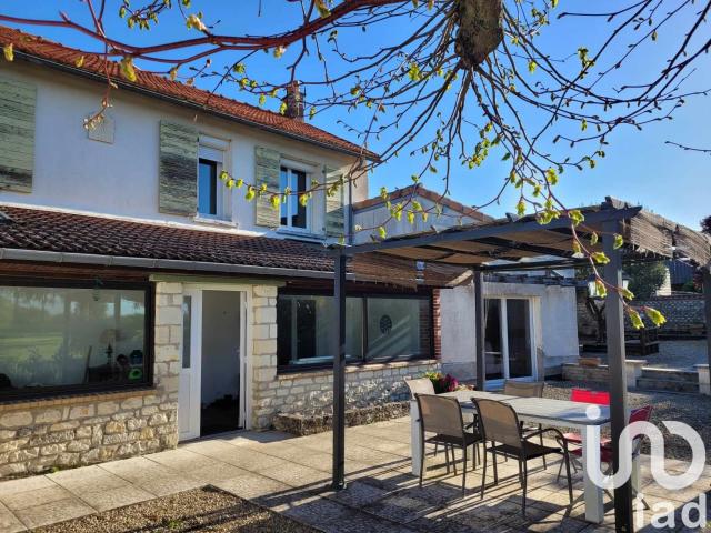 Maison 7 pièces 210 m²