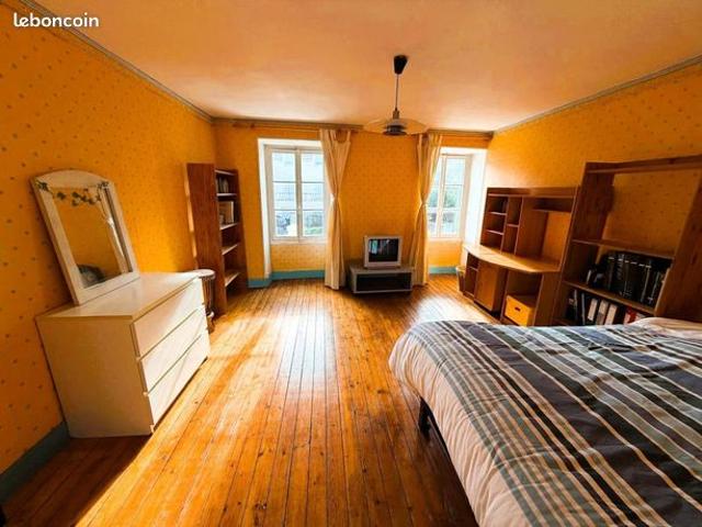 Maison 7 pièces 210 m²