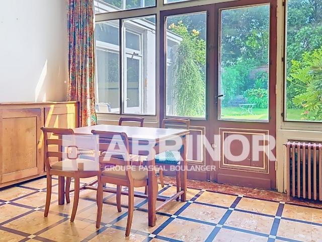 Maison 7 pièces 210 m²