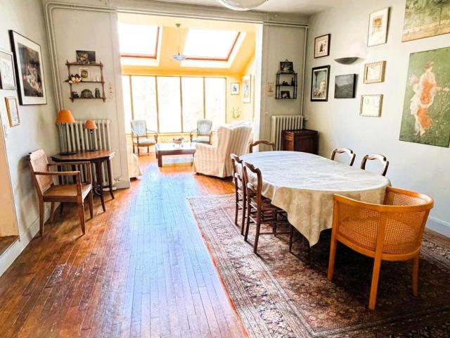 Maison 7 pièces 210 m²