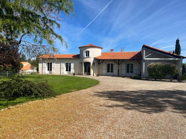 Maison 7 pièces 210 m²
