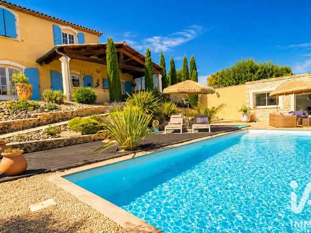 Maison 7 pièces 220 m²