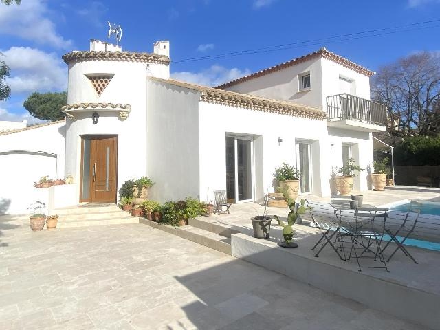 Maison 7 pièces 210 m²