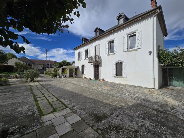 Maison 7 pièces 210 m²