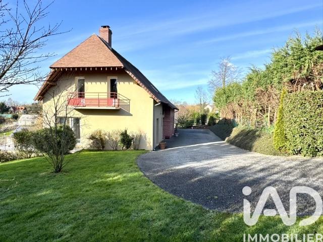 Maison 7 pièces 210 m²
