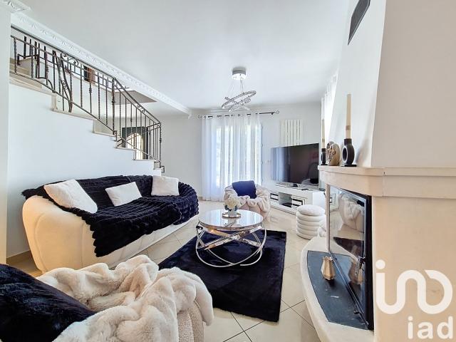Maison 7 pièces 210 m²
