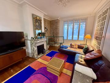 Maison 7 pièces 210 m²